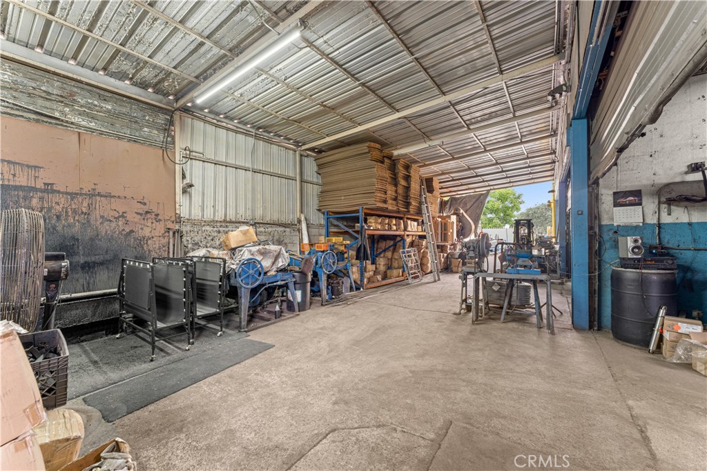 1375 W 3rd Street Property Photo 9