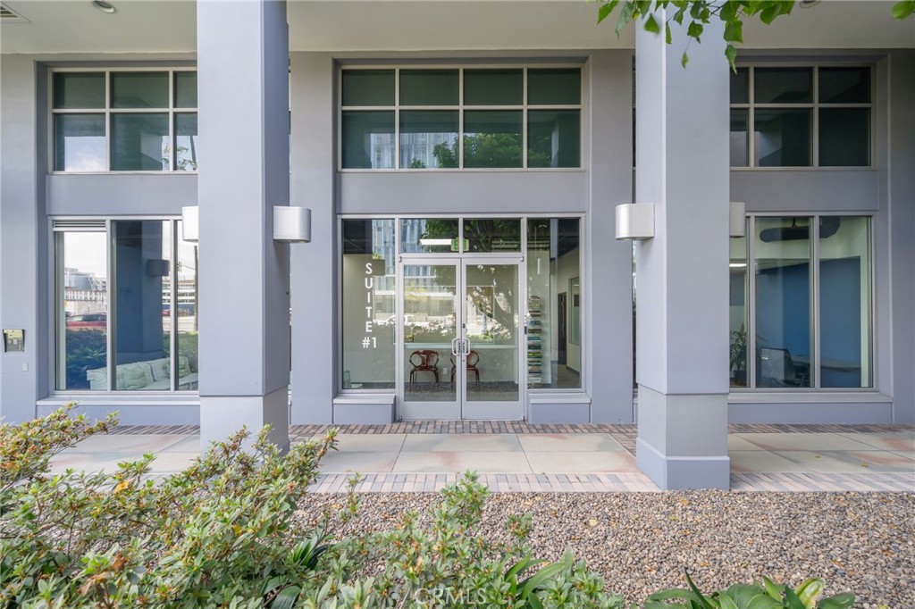 400 W Ocean Boulevard 1 Property Photo 3