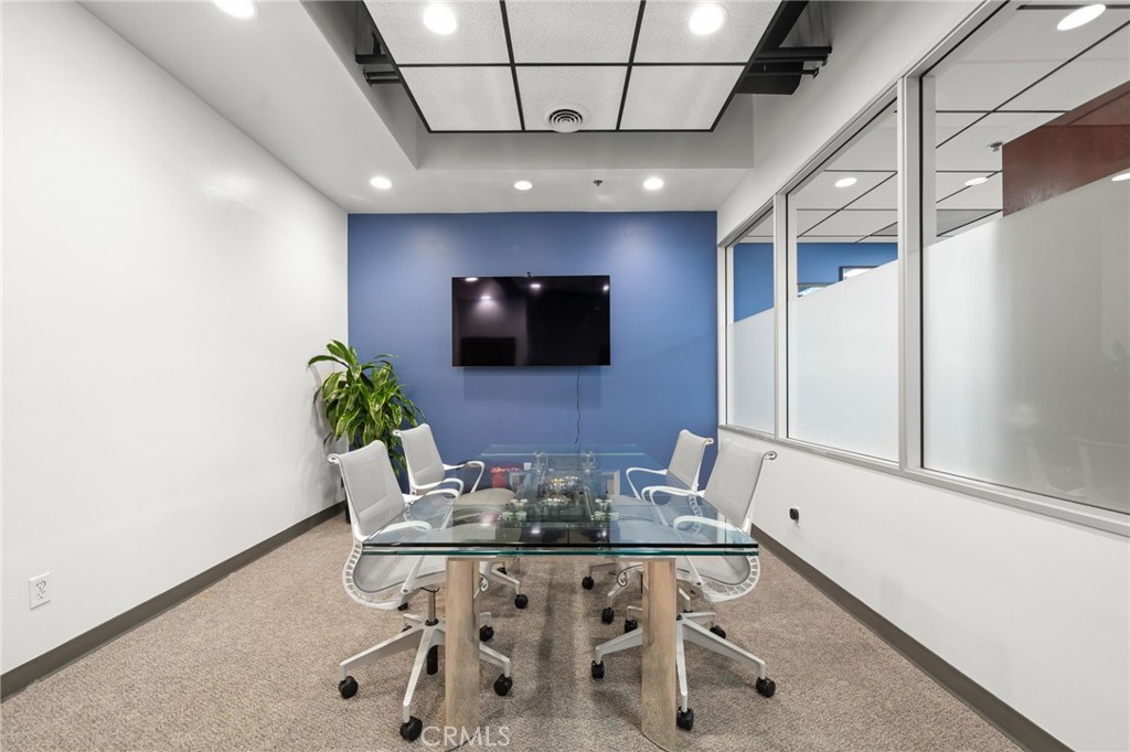 400 W Ocean Boulevard 1 Property Photo 11