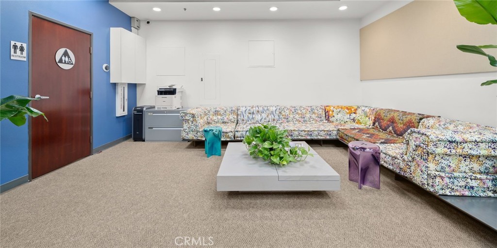 400 W Ocean Boulevard 1 Property Photo 17