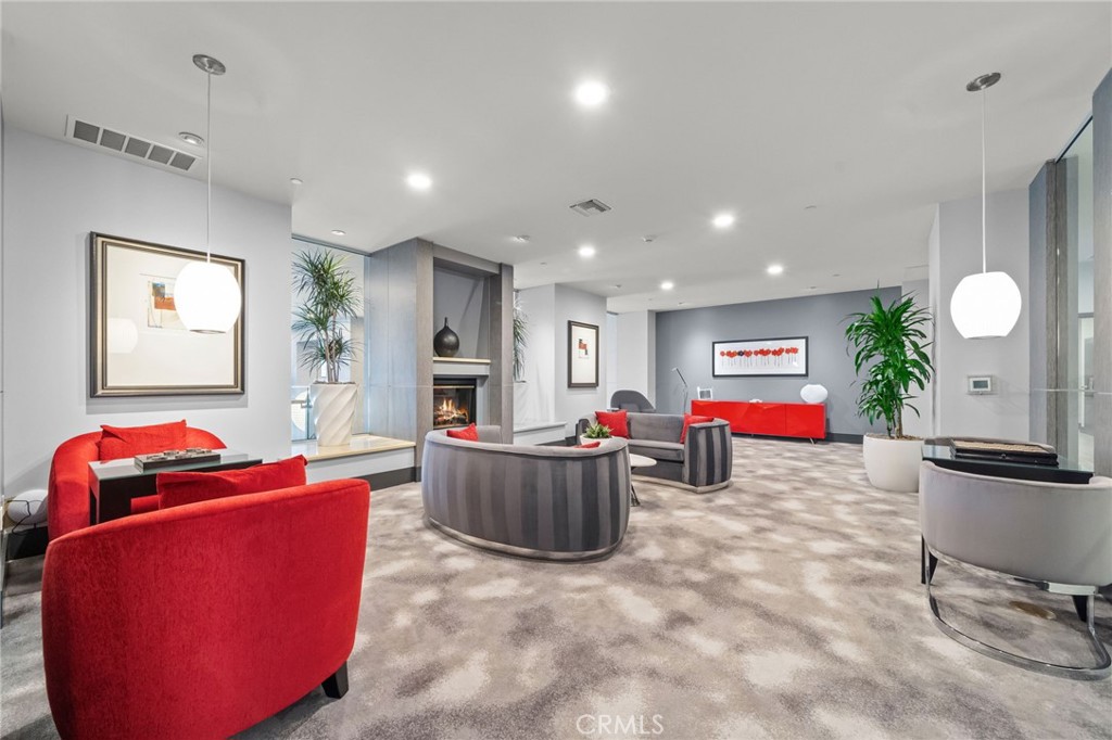 400 W Ocean Boulevard 1 Property Photo 21