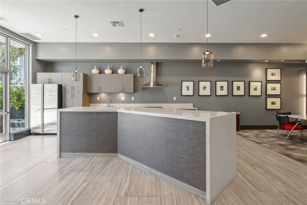 400 W Ocean Boulevard 1 Property Photo 26