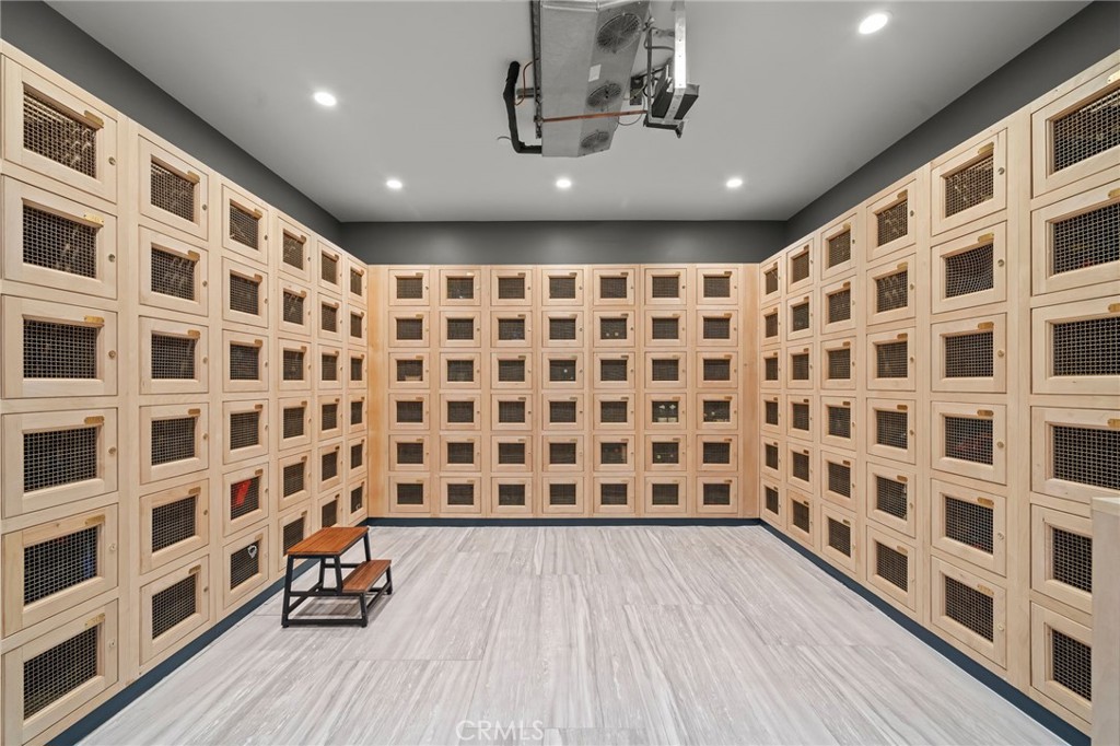 400 W Ocean Boulevard 1 Property Photo 27