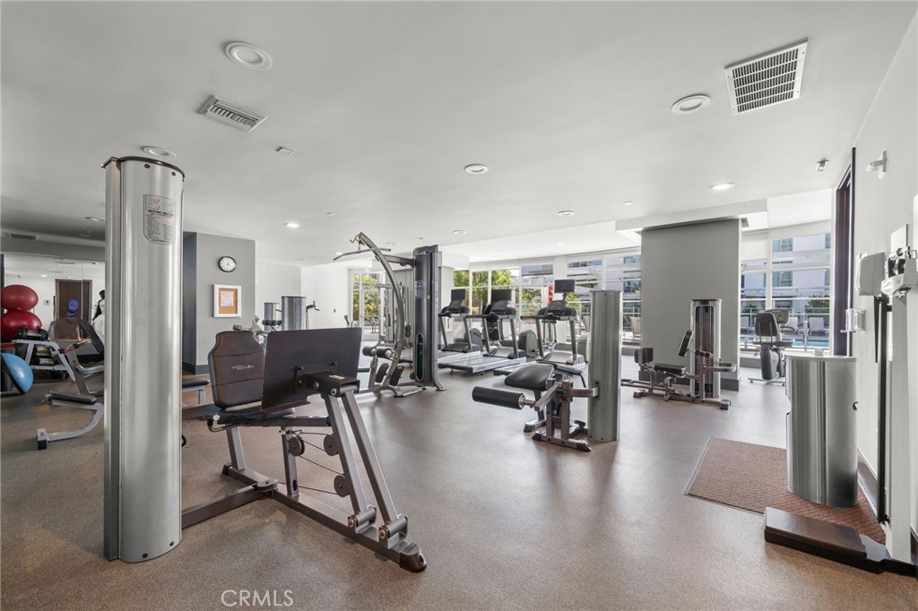 400 W Ocean Boulevard 1 Property Photo 28