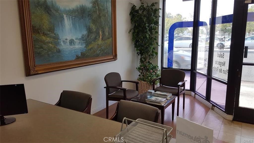 6342 Beach Boulevard Property Photo 8