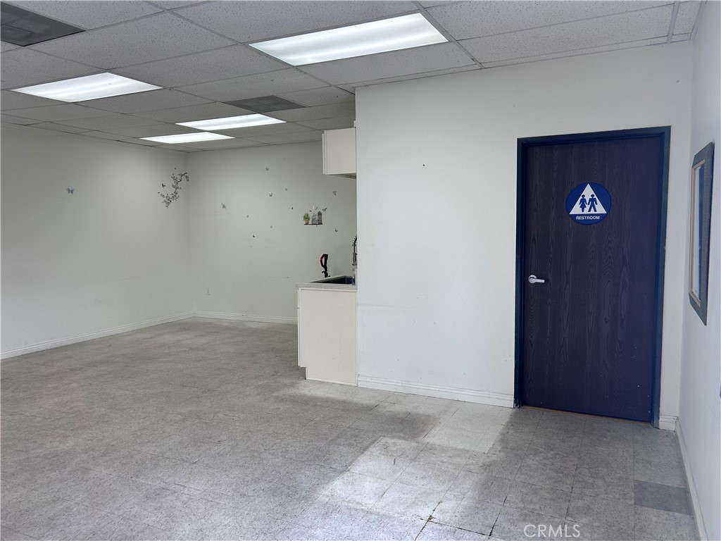 6342 Beach Boulevard Property Photo 10