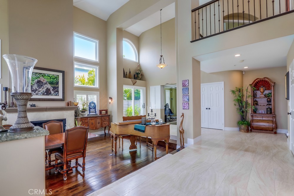 6572 Horseshoe Lane Property Photo 4