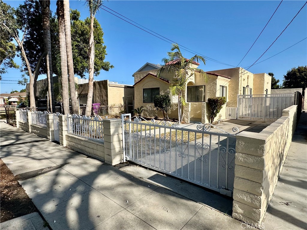 1516 W Burnett Street Property Photo 1