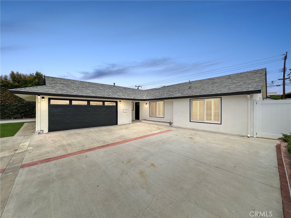 1461 Garland Avenue Property Photo 1