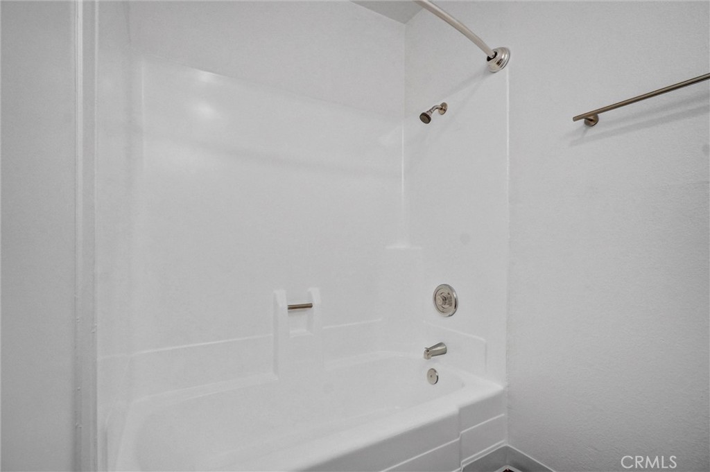 600 W 3rd Street A115 Property Photo 13