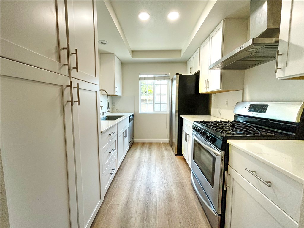149 W 6th Street 3 Property Photo 1