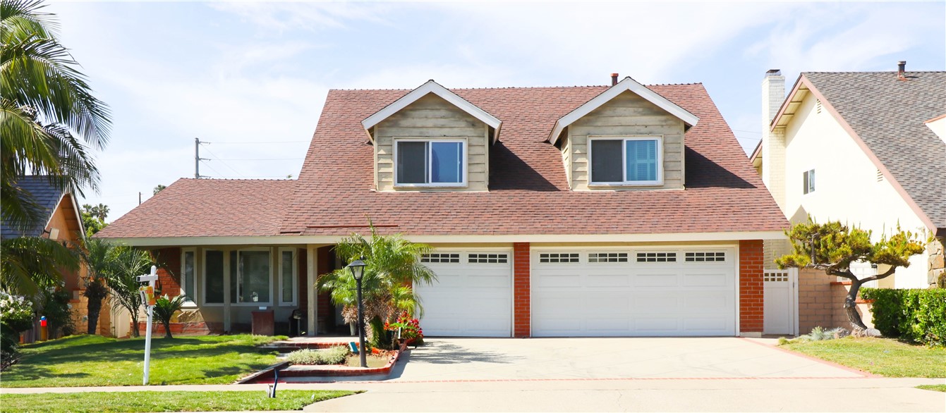 9851 Cloverdale Avenue Property Photo 1