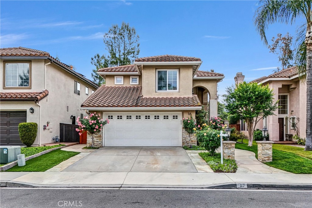 16 Via Boyero Property Photo 1