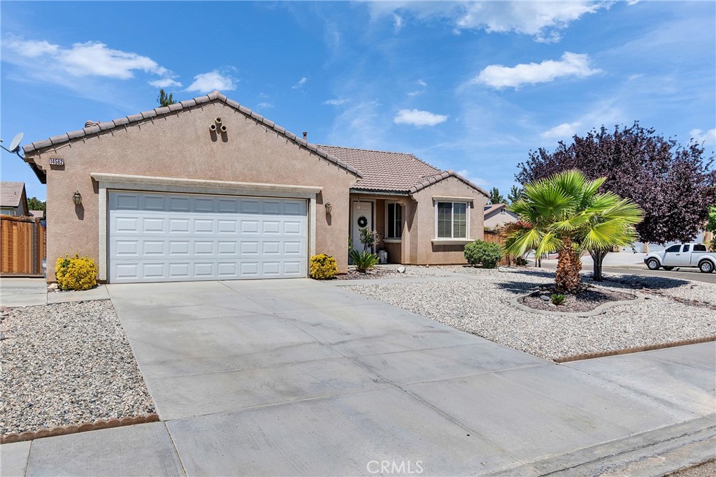 14562 Springdale Circle Property Photo 3