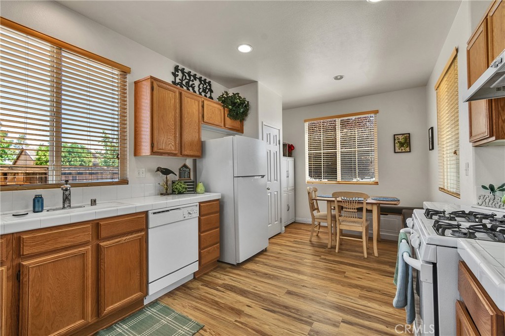 14562 Springdale Circle Property Photo 12