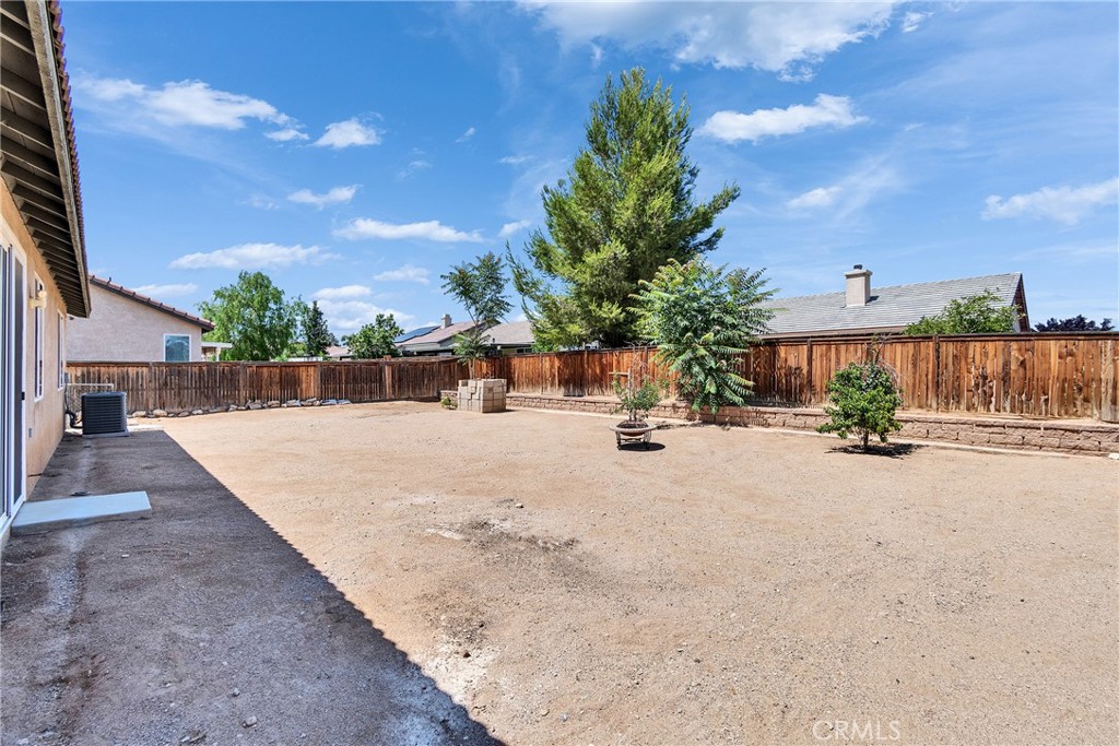 14562 Springdale Circle Property Photo 25