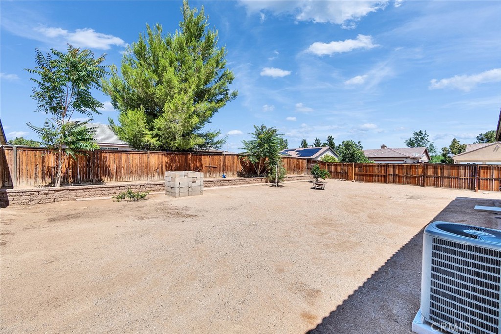 14562 Springdale Circle Property Photo 26
