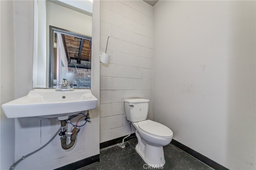 1502 E Washinton Boulevard Property Photo 12