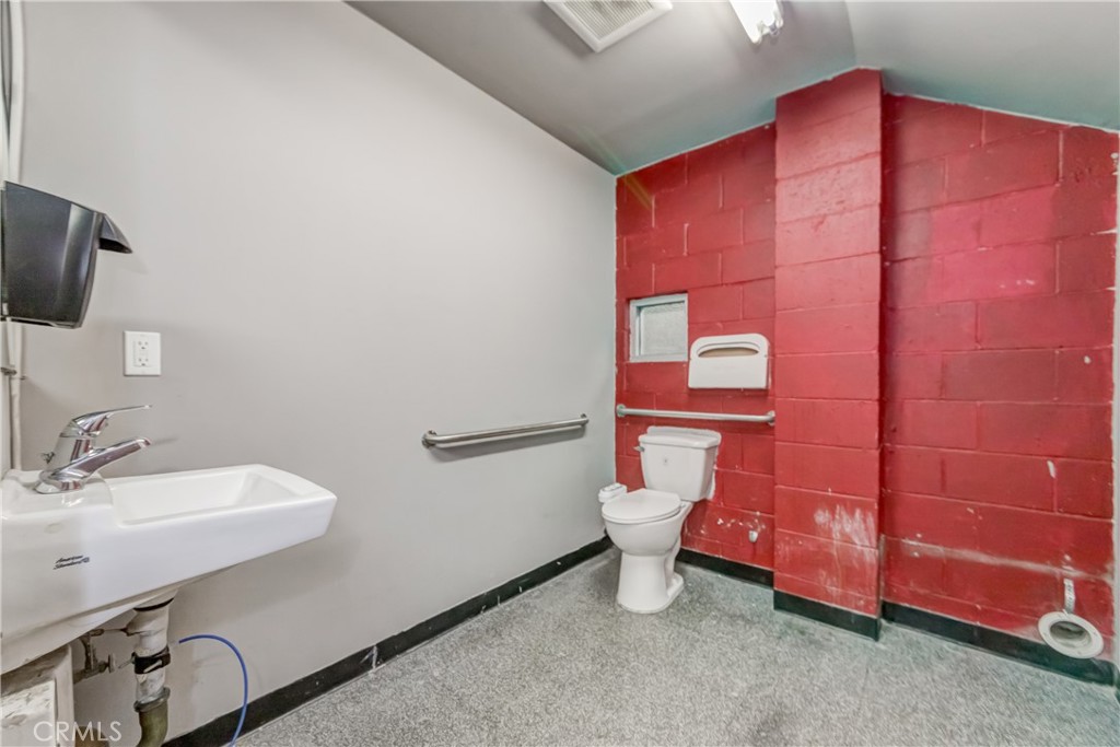 1502 E Washinton Boulevard Property Photo 14