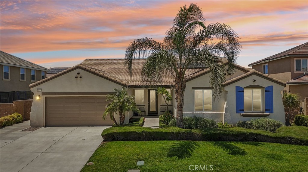 6125 Coopers Hawk Drive Property Photo 1
