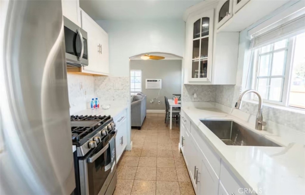 1390 Gundry Avenue Property Photo 2