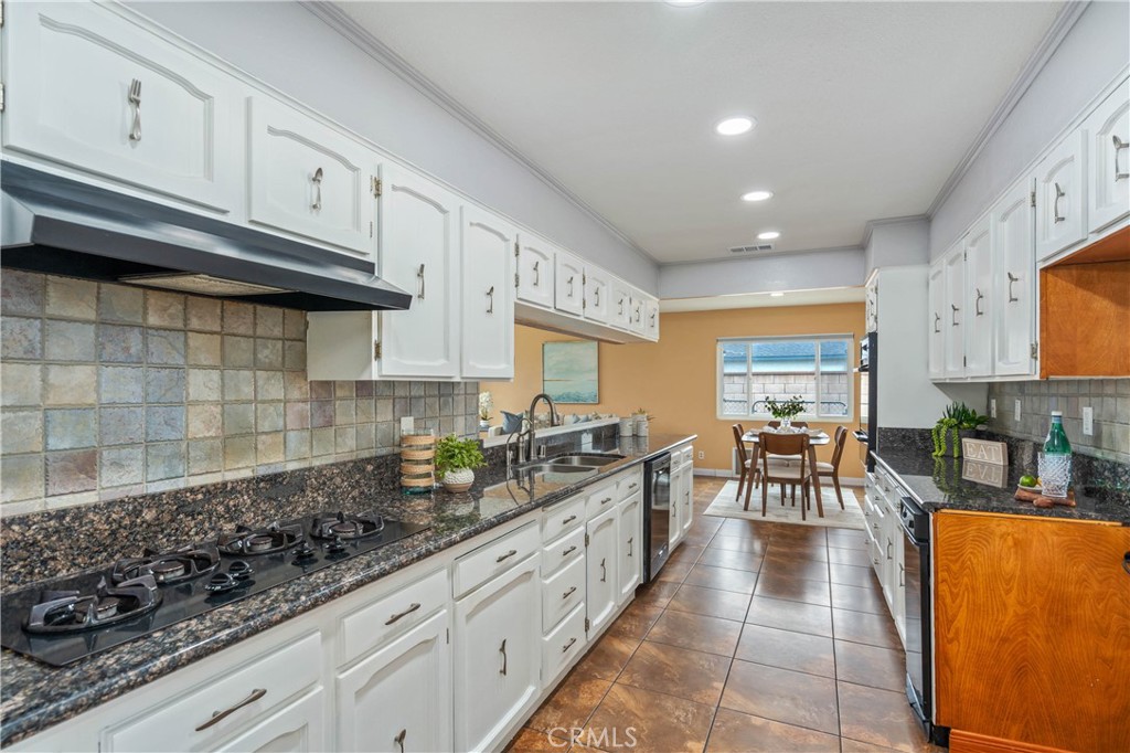 8535 La Vine Street Property Photo 8