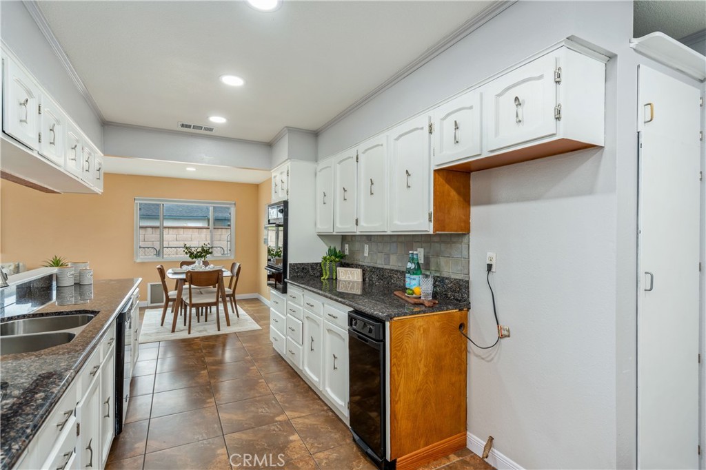 8535 La Vine Street Property Photo 12