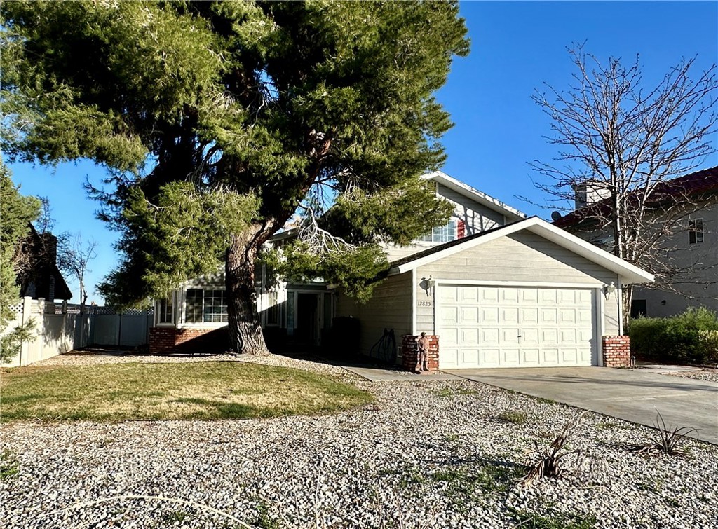 12825 Amberwood Lane Property Photo 1