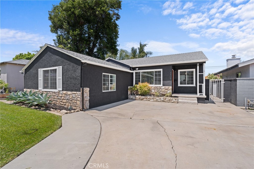 3409 W 175th Street Property Photo 1