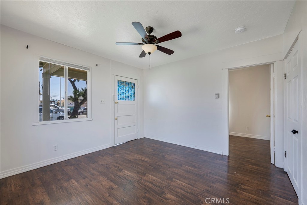 1123 S Mcdonnell Avenue Property Photo 3