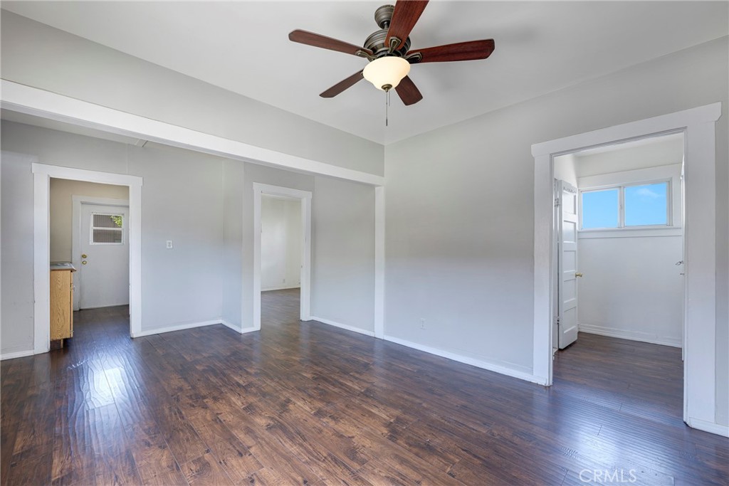 1123 S Mcdonnell Avenue Property Photo 10