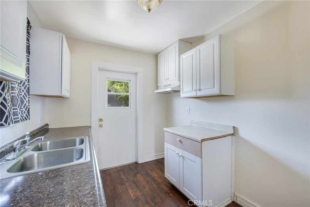 1123 S Mcdonnell Avenue Property Photo 15