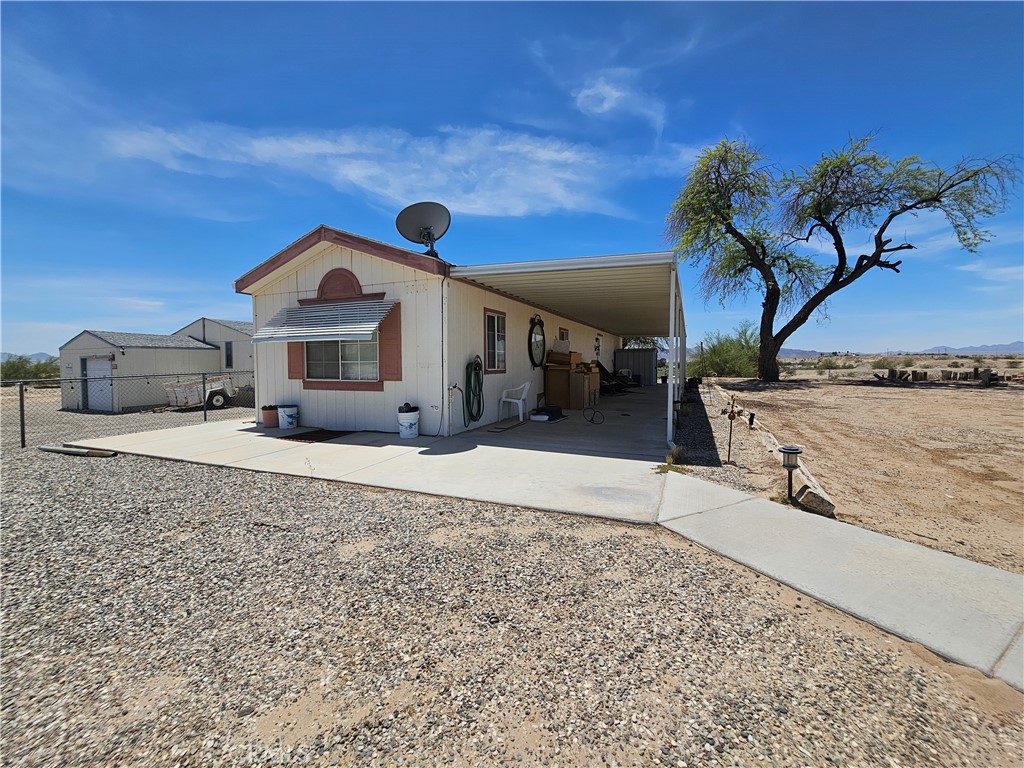 7568 Acoma Trail Property Photo 1