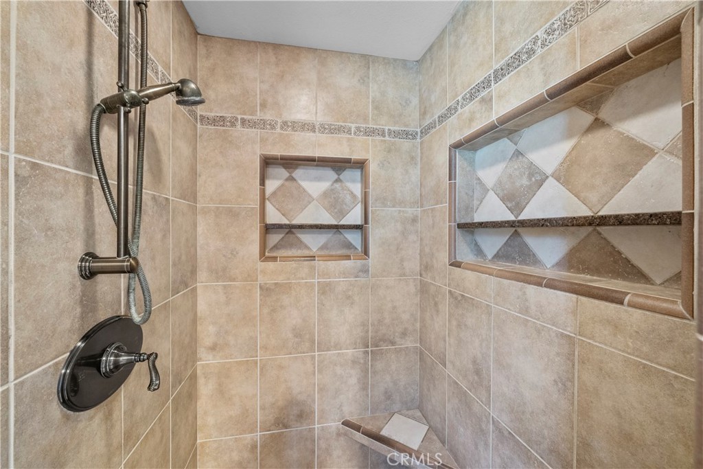 565 Martinique Place Property Photo 20