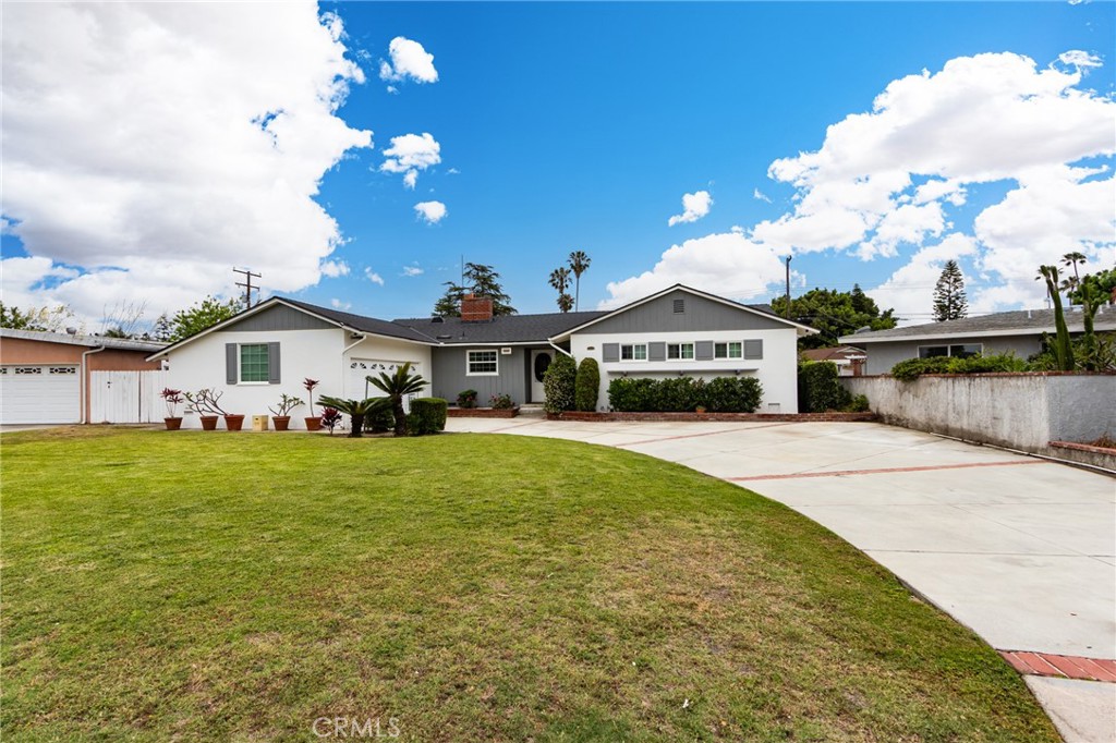 12438 Lambert Circle Property Photo 6