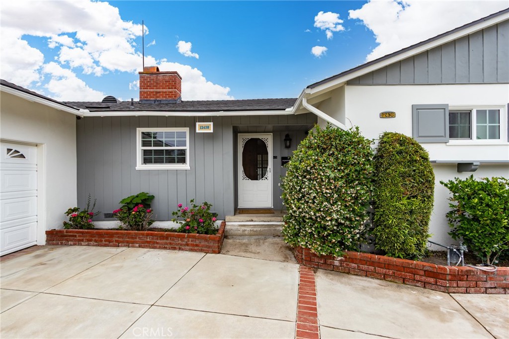 12438 Lambert Circle Property Photo 9