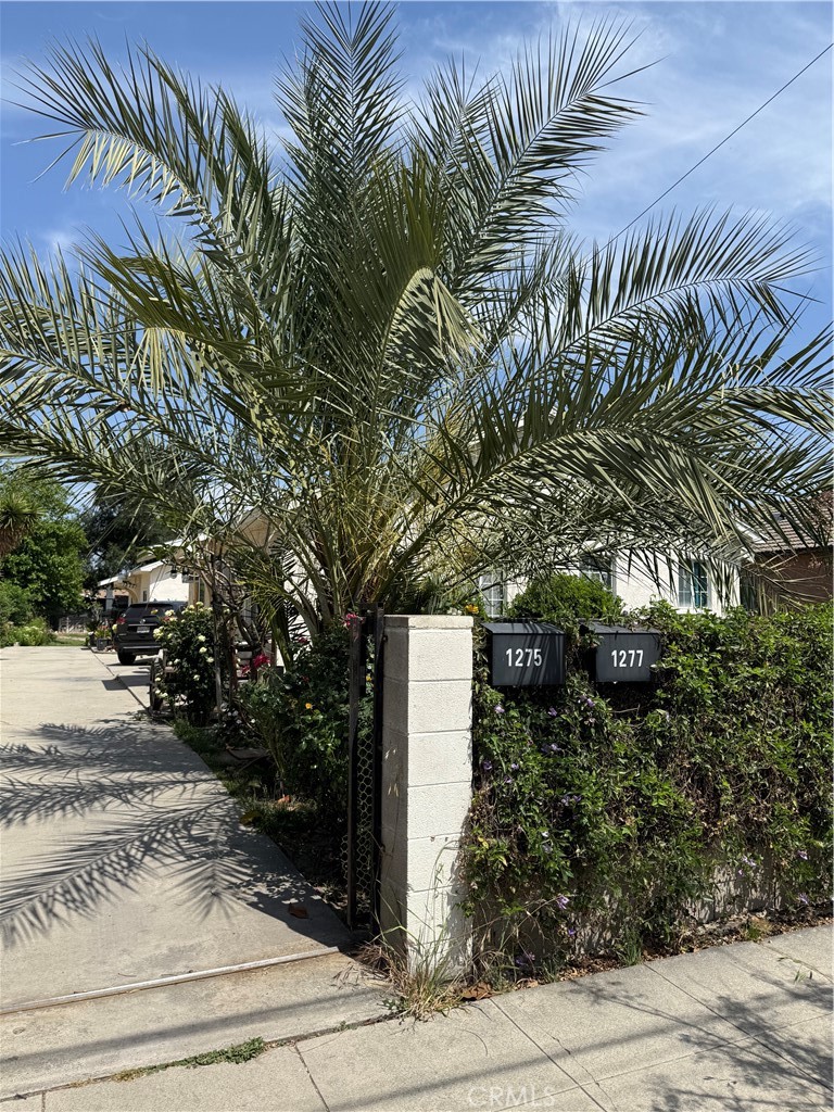 1275 Davidson Avenue Property Photo 1