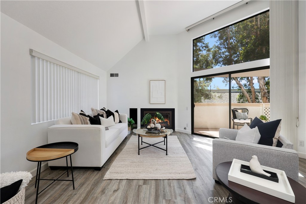 190 N Singingwood Street 1 Property Photo 1