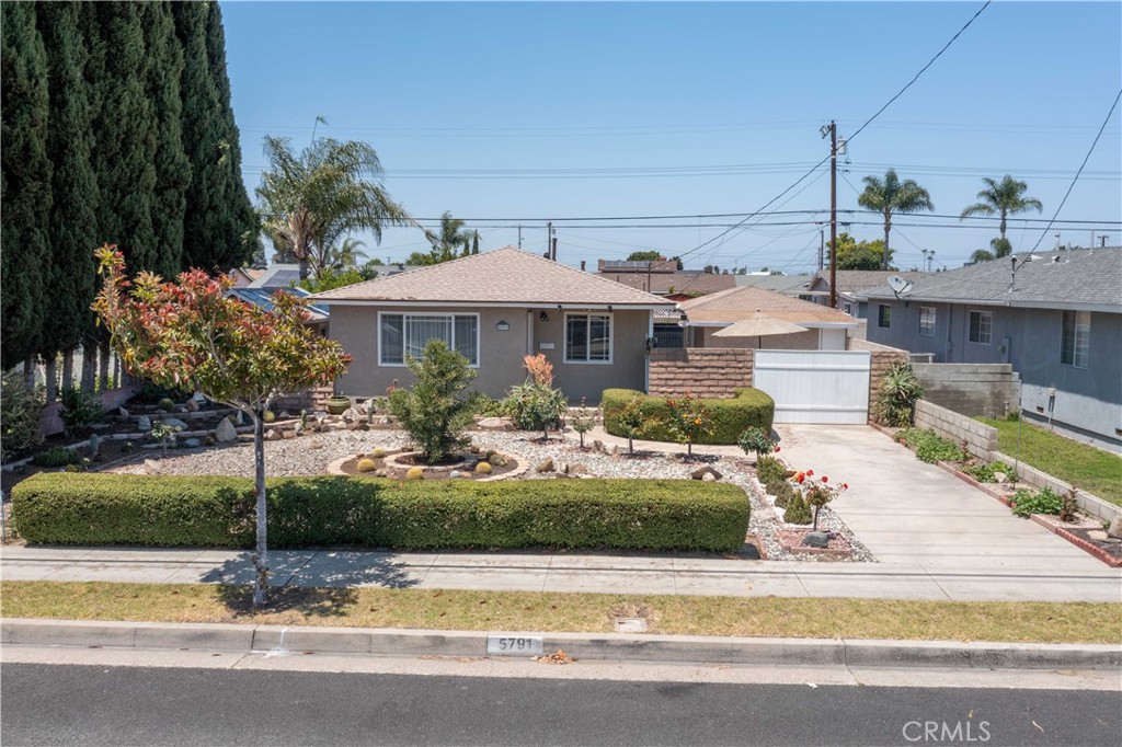 5791 Orange Avenue Property Photo 1