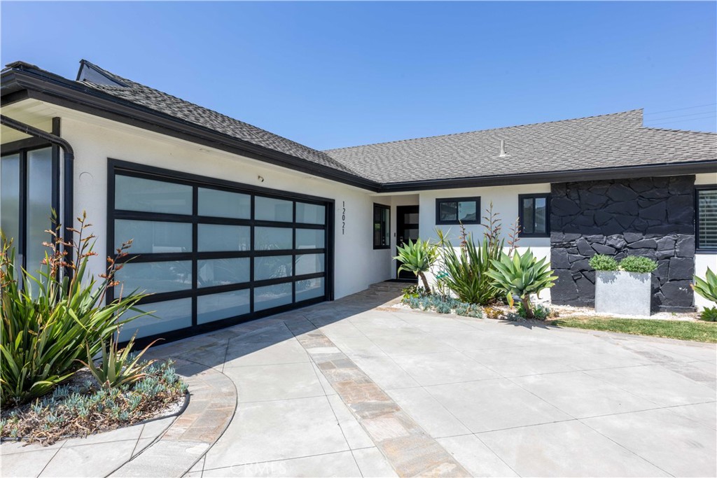 12021 Reagan Street Property Photo 3