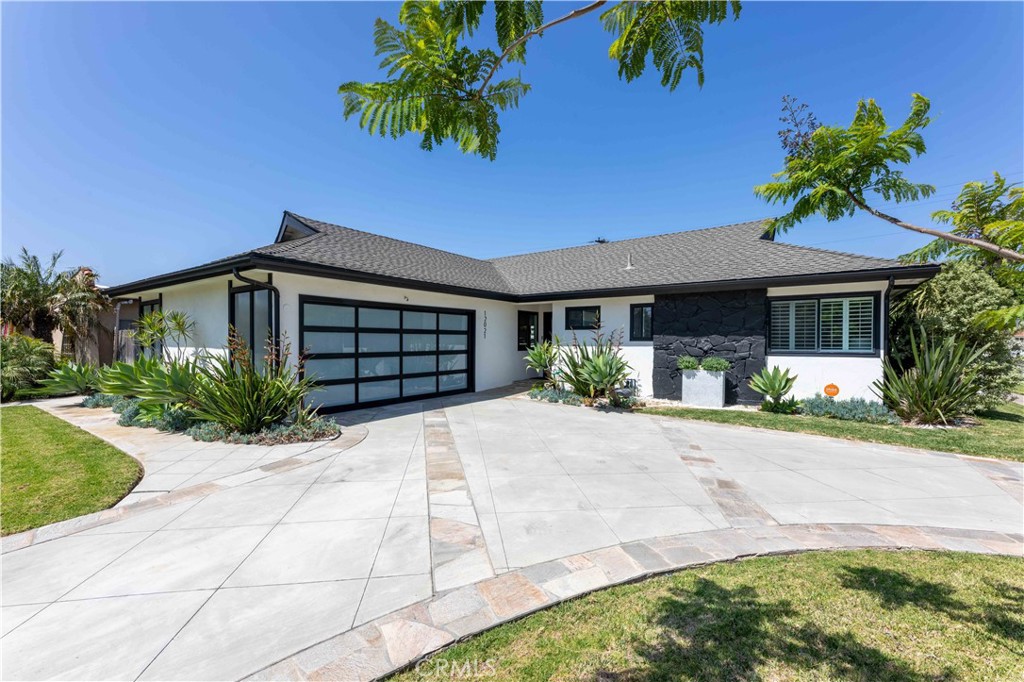 12021 Reagan Street Property Photo 6