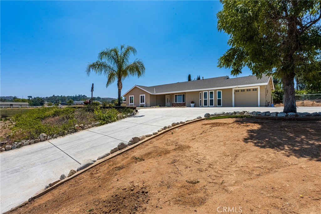 16481 Valle Vista Way Property Photo 1
