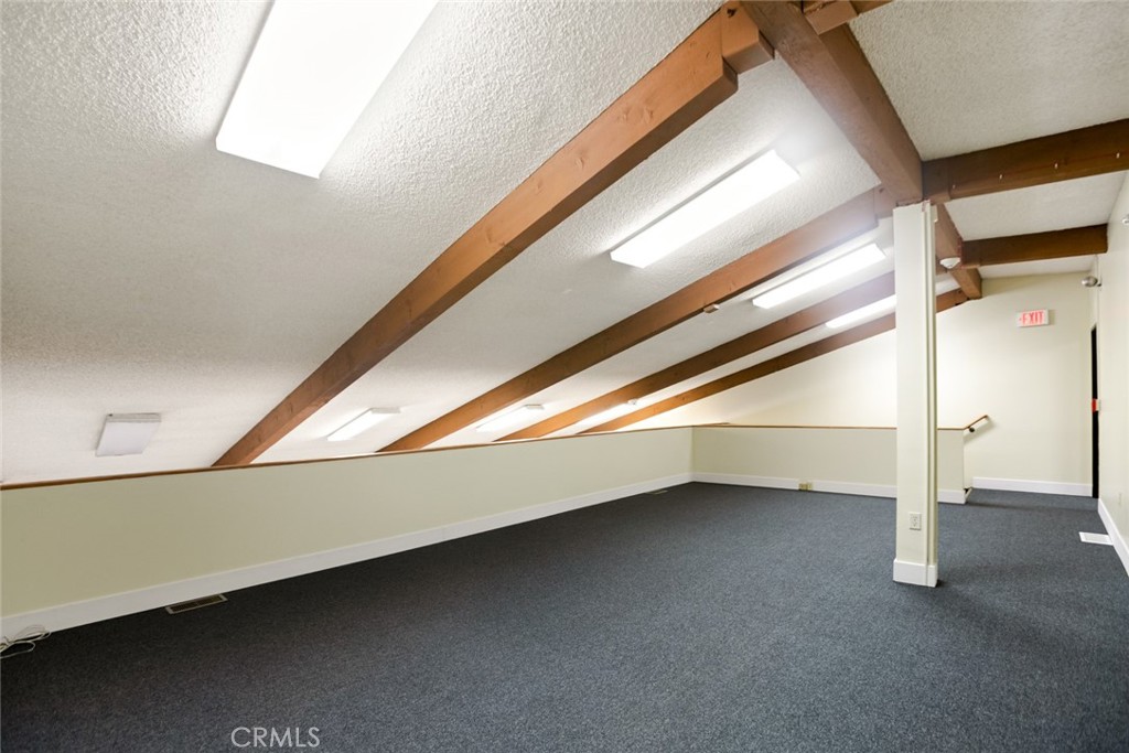 1111 Town And Country Road Property Photo 27