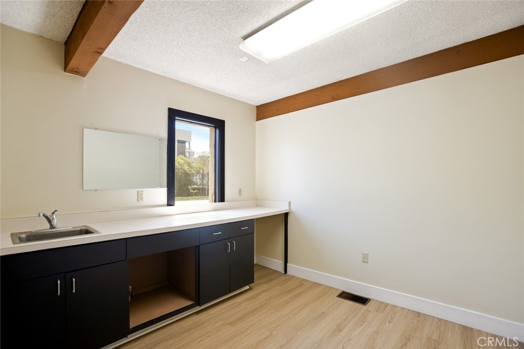 1111 Town And Country Road Property Photo 33