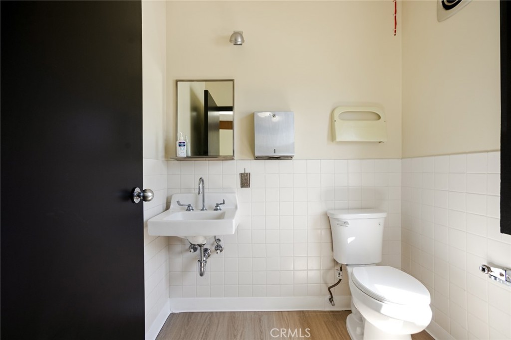 1111 Town And Country Road Property Photo 35