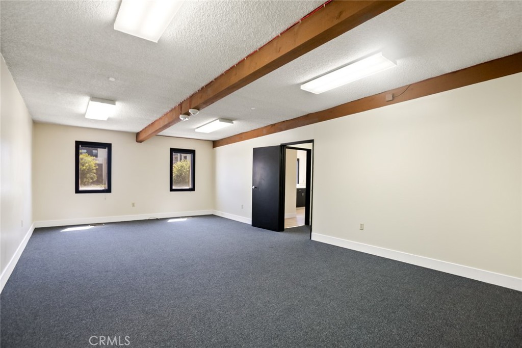 1111 Town And Country Road Property Photo 37