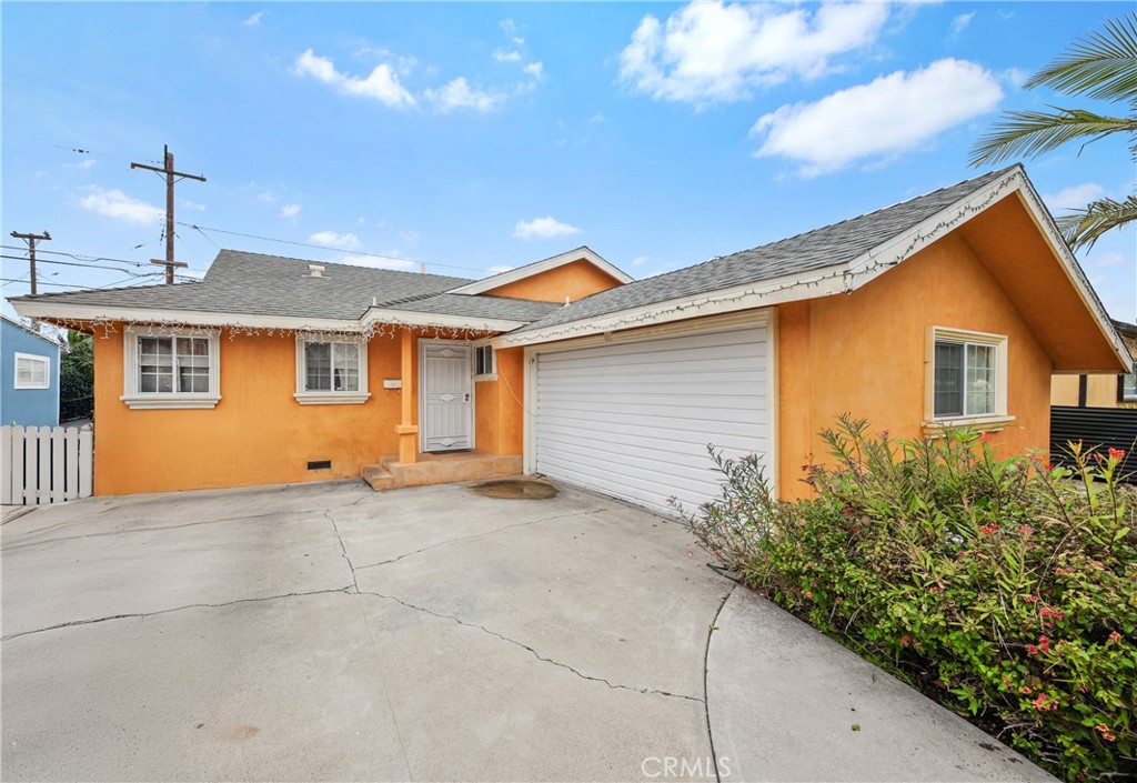 2612 Manhattan Beach Boulevard Property Photo 1