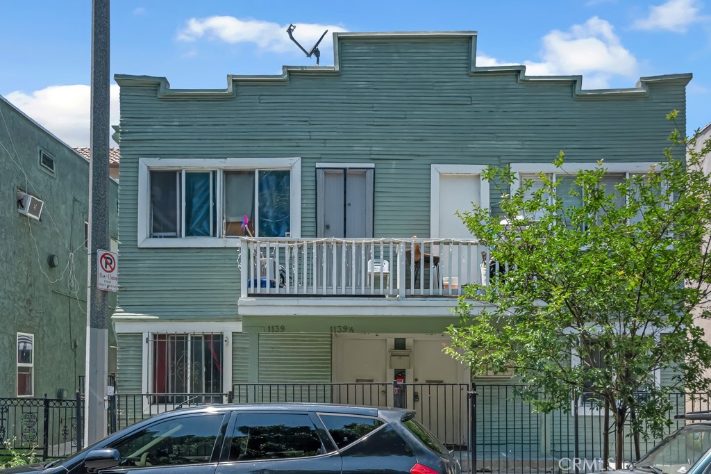 1137 S Union Avenue Property Photo 2