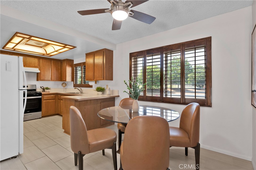 949 W Imperial Boulevard 14 C Property Photo 6