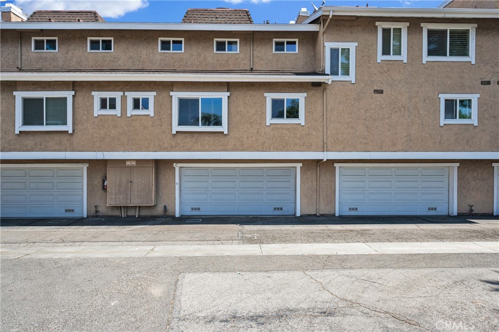 949 W Imperial Boulevard 14 C Property Photo 29